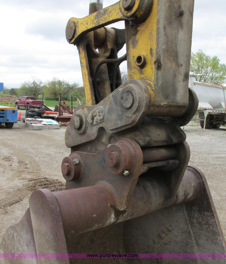 image for item F4880 2000 Komatsu PC220LC-6LE excavator