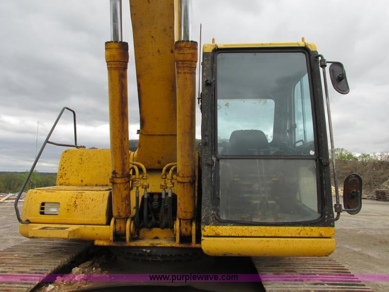 image for item F4880 2000 Komatsu PC220LC-6LE excavator