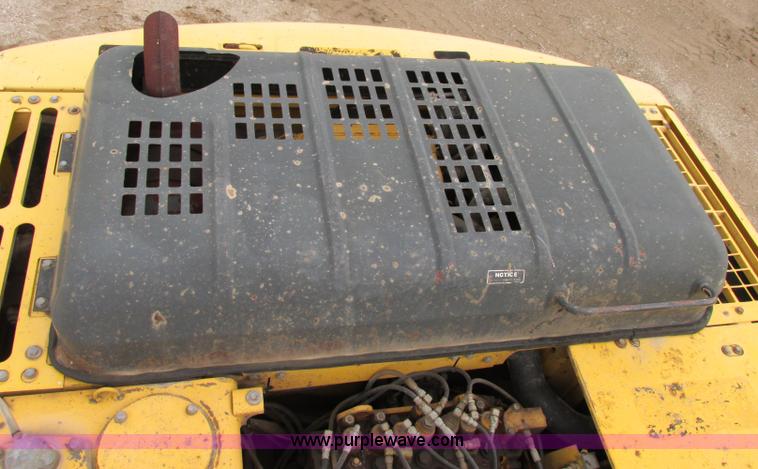 image for item F4880 2000 Komatsu PC220LC-6LE excavator