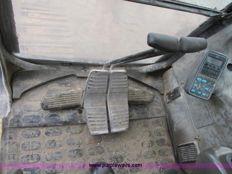 image for item F4880 2000 Komatsu PC220LC-6LE excavator