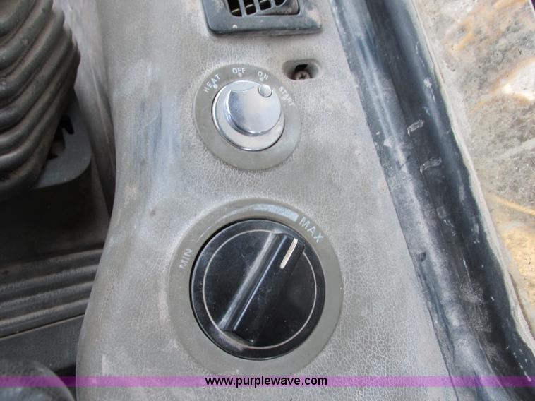 image for item F4880 2000 Komatsu PC220LC-6LE excavator