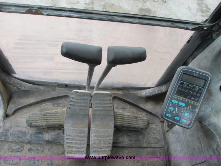 image for item F4880 2000 Komatsu PC220LC-6LE excavator