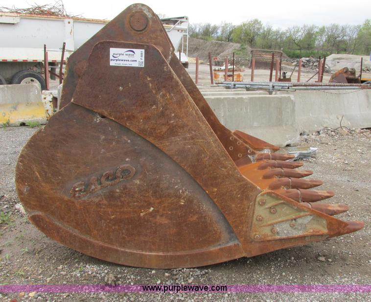 image for item F4881 Esco 72" seven tooth bucket