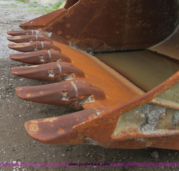 image for item F4881 Esco 72" seven tooth bucket