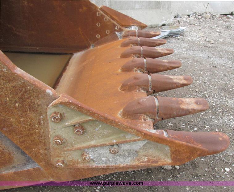 image for item F4881 Esco 72" seven tooth bucket