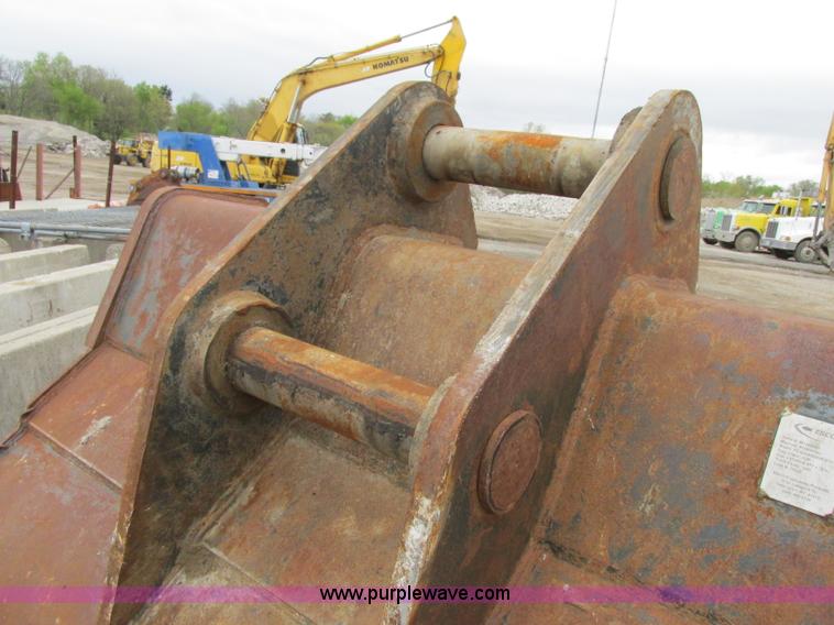 image for item F4881 Esco 72" seven tooth bucket