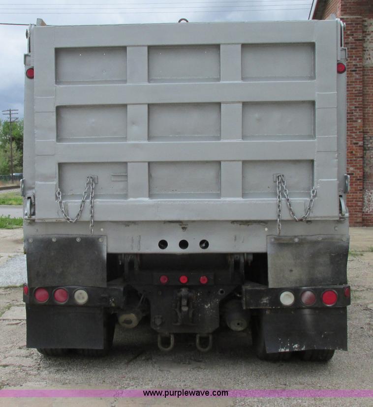 image for item F4882 1998 Ford L9T dump truck