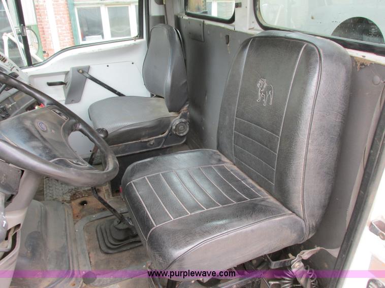 image for item F4882 1998 Ford L9T dump truck