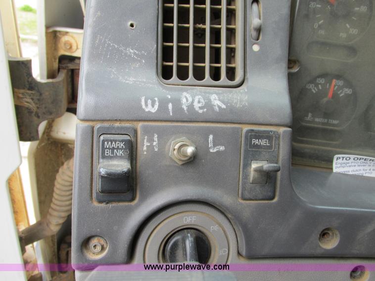 image for item F4882 1998 Ford L9T dump truck