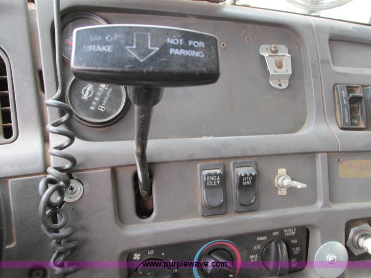 image for item F4882 1998 Ford L9T dump truck