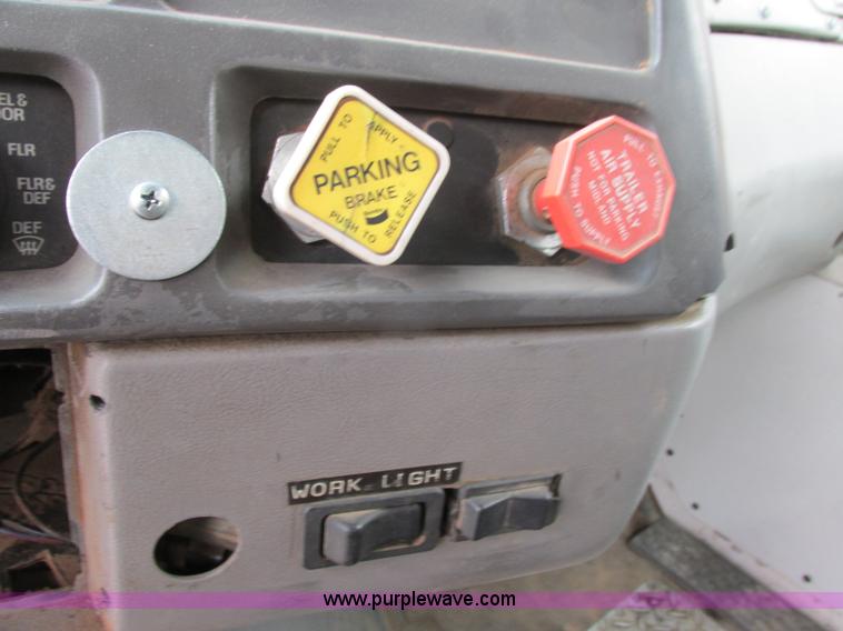 image for item F4882 1998 Ford L9T dump truck