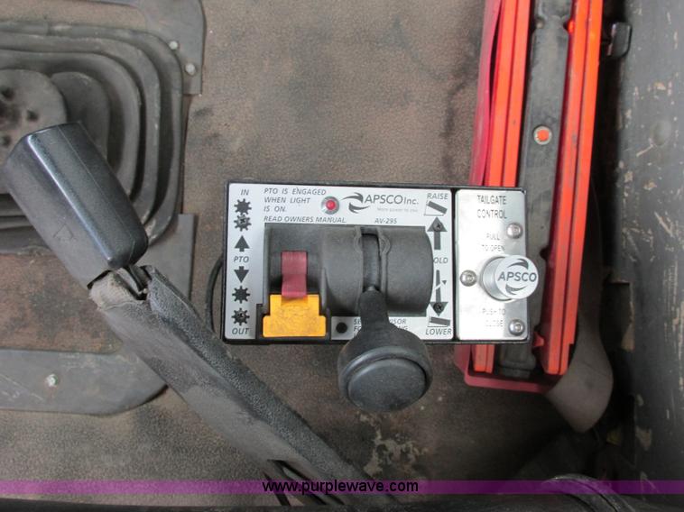 image for item F4882 1998 Ford L9T dump truck