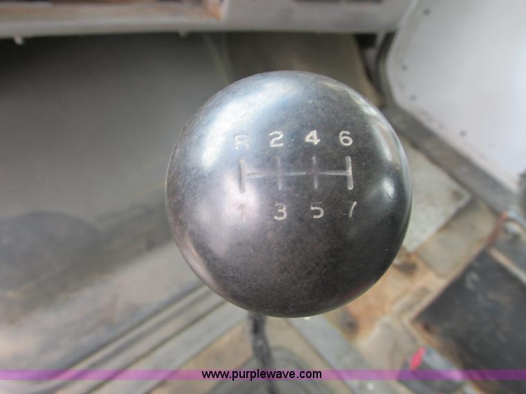 image for item F4882 1998 Ford L9T dump truck