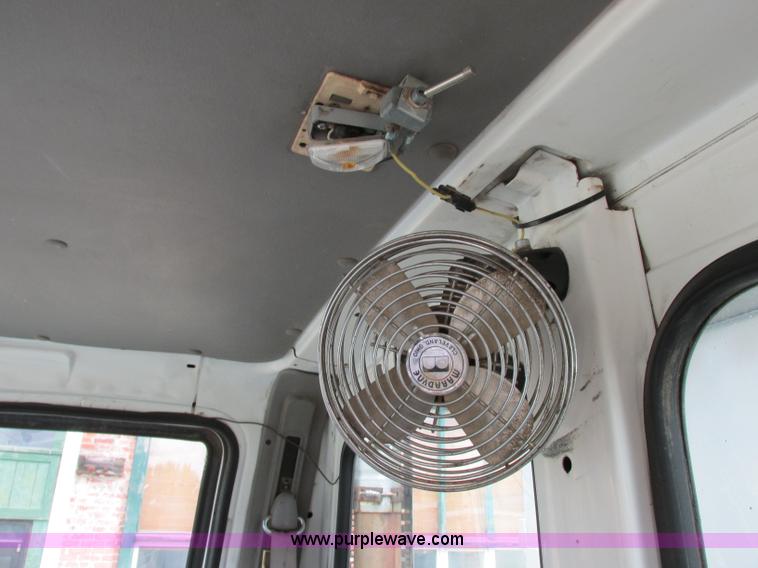 image for item F4882 1998 Ford L9T dump truck