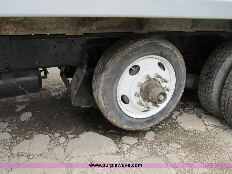 image for item F4882 1998 Ford L9T dump truck