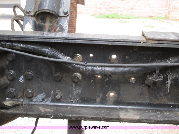 image for item F4882 1998 Ford L9T dump truck