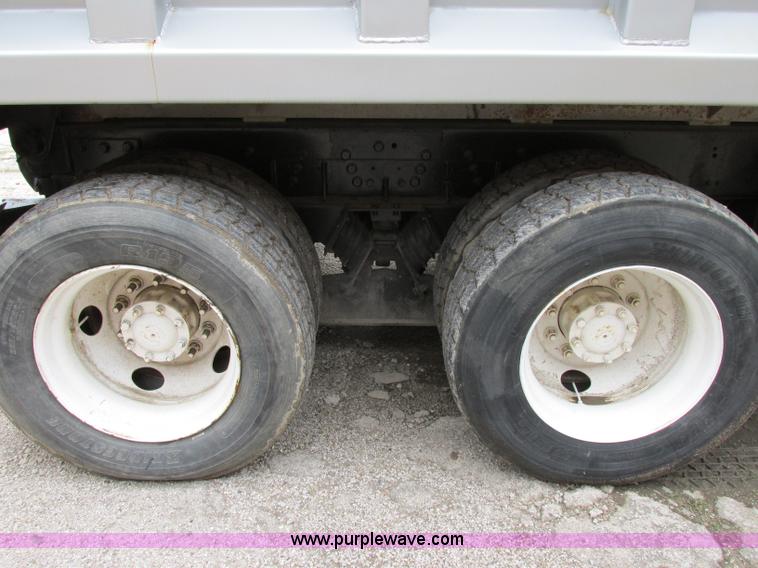 image for item F4882 1998 Ford L9T dump truck