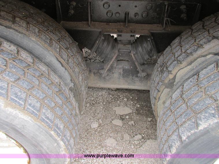 image for item F4882 1998 Ford L9T dump truck