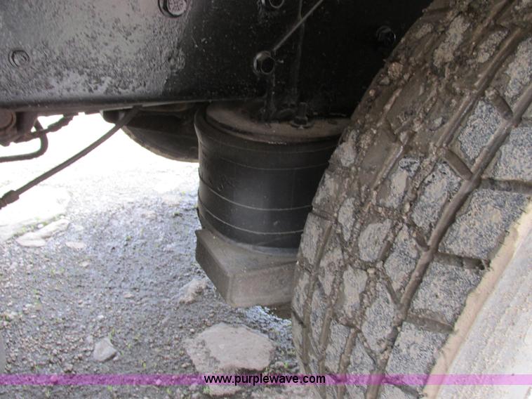 image for item F4882 1998 Ford L9T dump truck