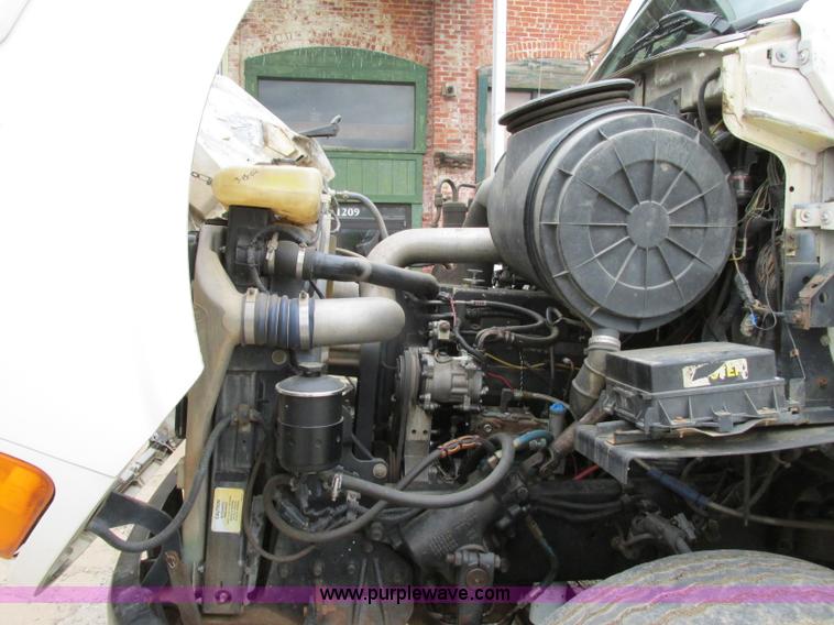 image for item F4882 1998 Ford L9T dump truck