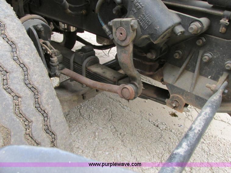 image for item F4882 1998 Ford L9T dump truck