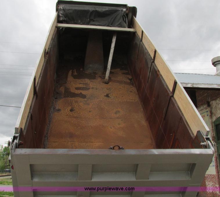 image for item F4882 1998 Ford L9T dump truck