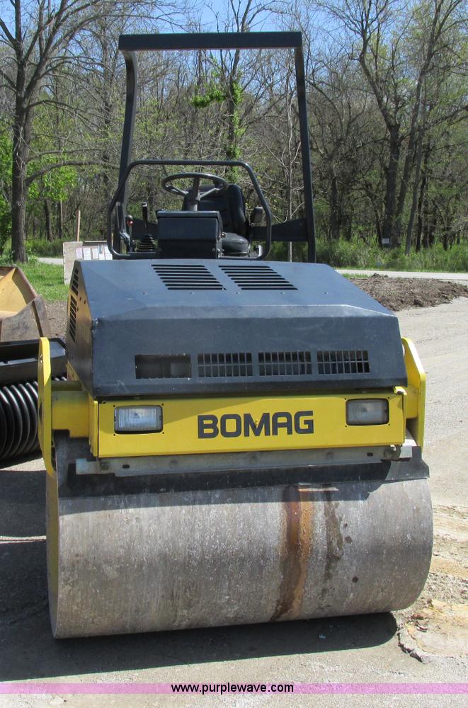 image for item F4886 2002 Bomag BW138AD vibratory smooth drum roller