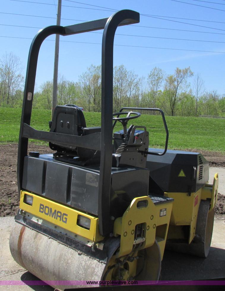 image for item F4886 2002 Bomag BW138AD vibratory smooth drum roller