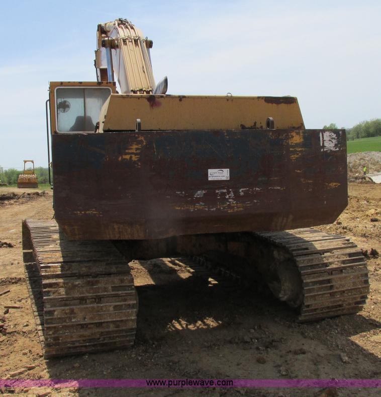 image for item F4894 1990 Komatsu PC400LC-3 excavator