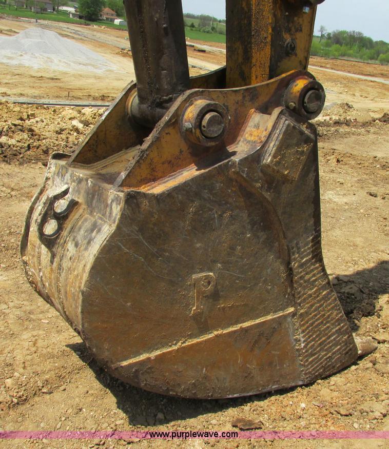 image for item F4894 1990 Komatsu PC400LC-3 excavator