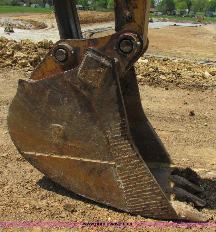 image for item F4894 1990 Komatsu PC400LC-3 excavator