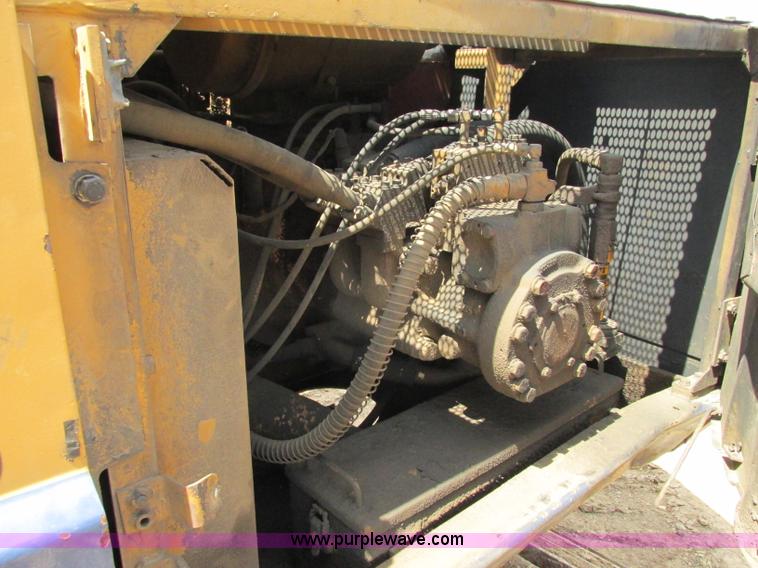 image for item F4894 1990 Komatsu PC400LC-3 excavator