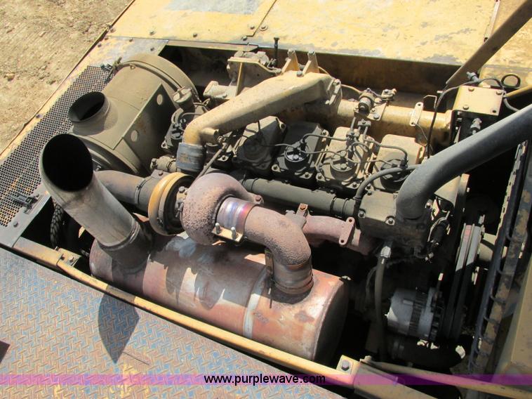 image for item F4894 1990 Komatsu PC400LC-3 excavator