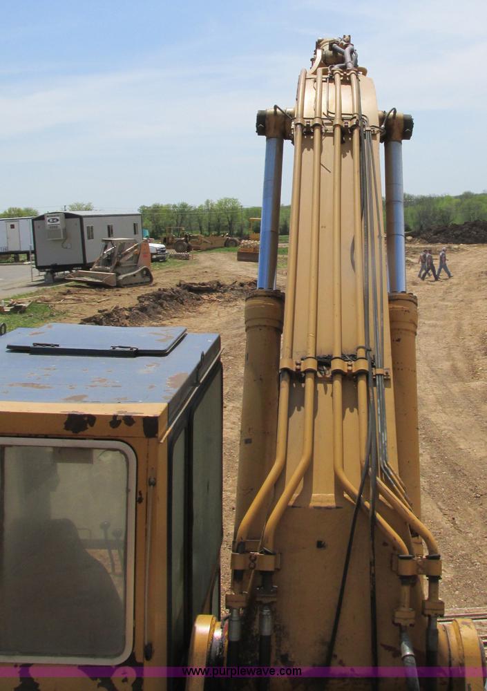 image for item F4894 1990 Komatsu PC400LC-3 excavator