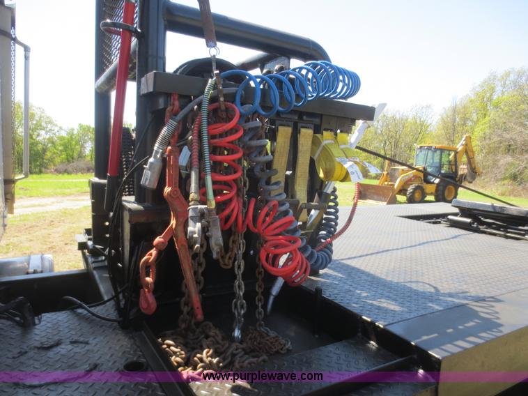 image for item F6907 1991 International F9370 winch truck