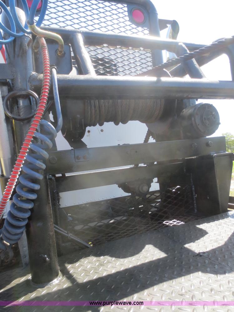 image for item F6907 1991 International F9370 winch truck