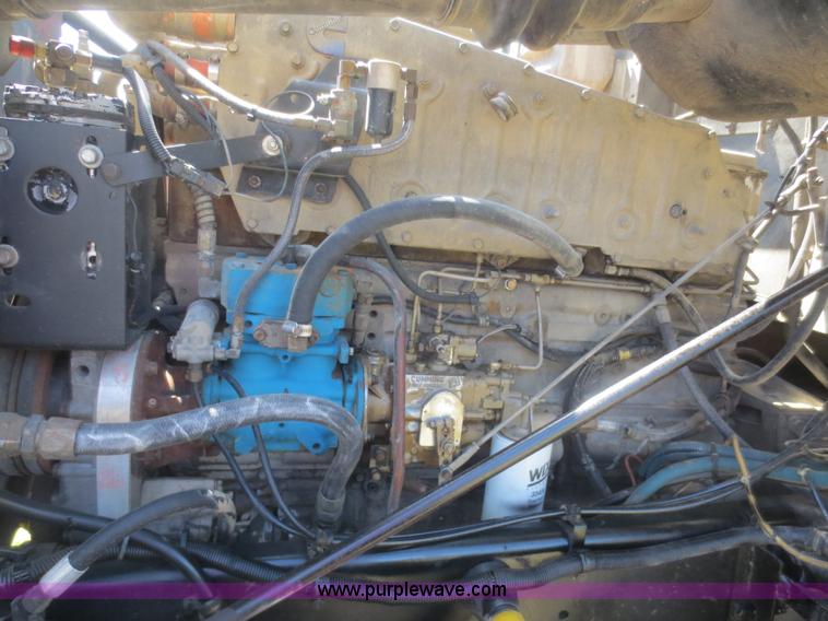 image for item F6907 1991 International F9370 winch truck