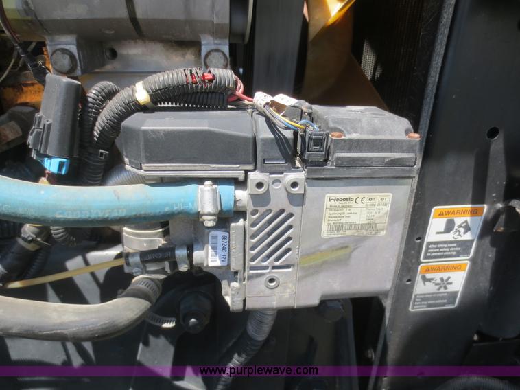 image for item F6929 2006 Peterbilt 379 semi truck