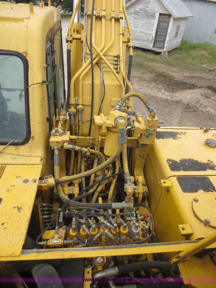 image for item F6941 Komatsu PC220LC-6LE excavator