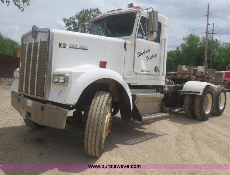 image for item F6944 1996 Kenworth W900B semi truck