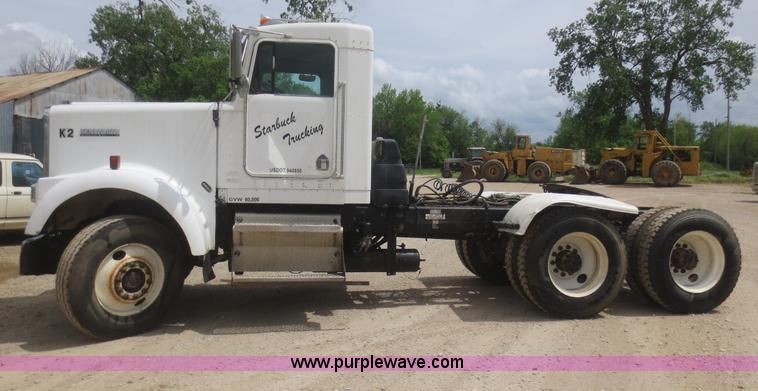 image for item F6944 1996 Kenworth W900B semi truck