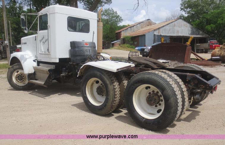 image for item F6944 1996 Kenworth W900B semi truck