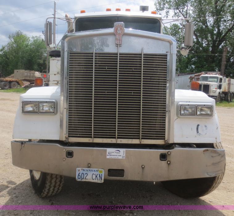 image for item F6944 1996 Kenworth W900B semi truck