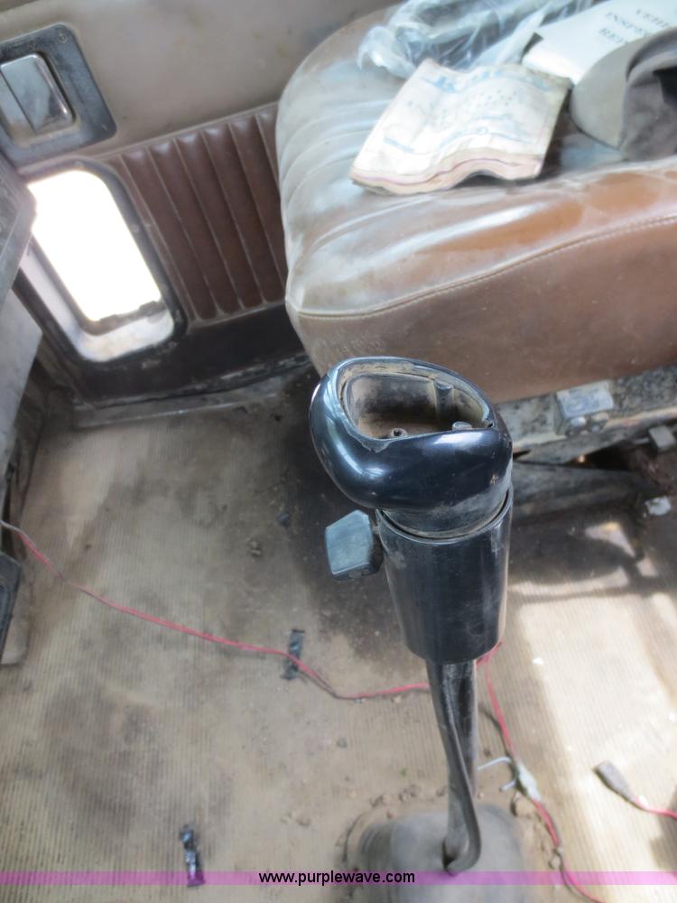 image for item F6944 1996 Kenworth W900B semi truck