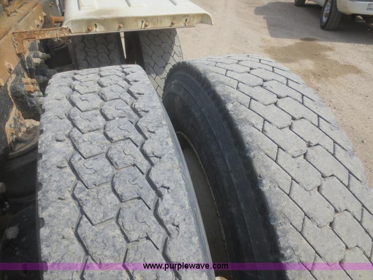 image for item F6945 1996 Kenworth W900B semi truck