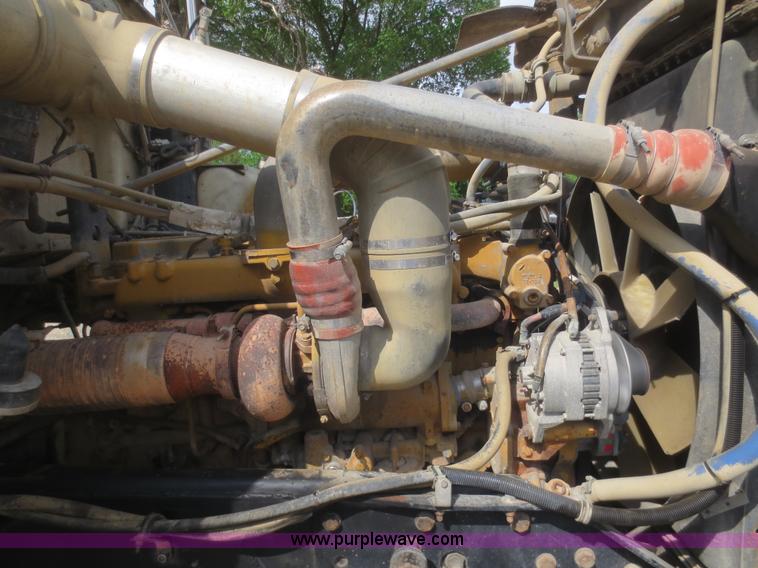 image for item F6945 1996 Kenworth W900B semi truck