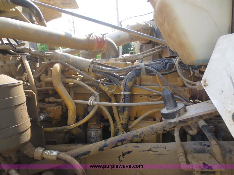 image for item F6945 1996 Kenworth W900B semi truck