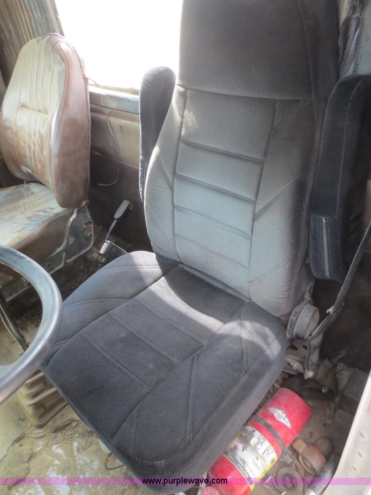 image for item F6945 1996 Kenworth W900B semi truck