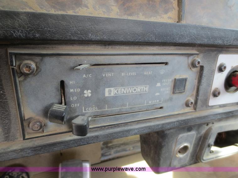 image for item F6945 1996 Kenworth W900B semi truck