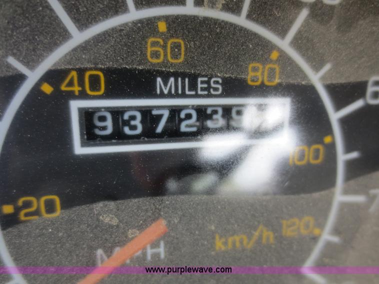 image for item F6945 1996 Kenworth W900B semi truck